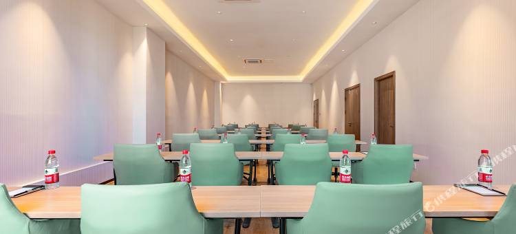 亦岚酒店(林芝市幸福小区湿地公园店)图片