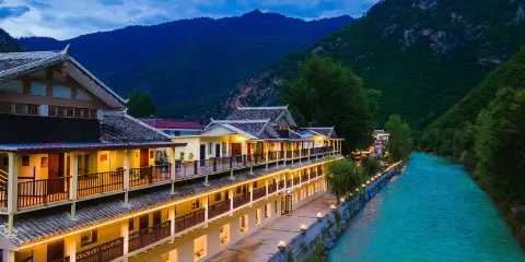 樂魚青年旅舍(九寨溝遊客中心店)