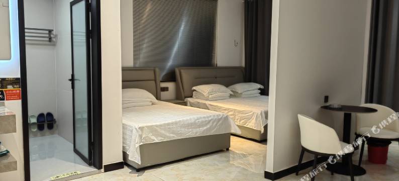 坝上草原喜阳洋小酒馆图片