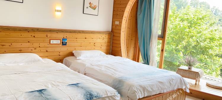 肇兴梦猫客栈(景观湖店)图片