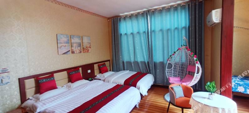 乡村人家(阿依河店)图片