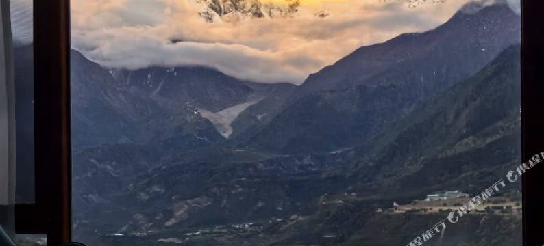 米林万宸酒店(索松村店)图片