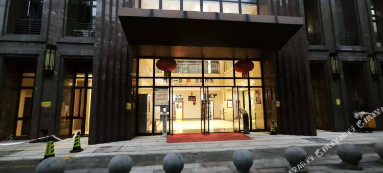 云宿民宿(福清万达广场店)图片