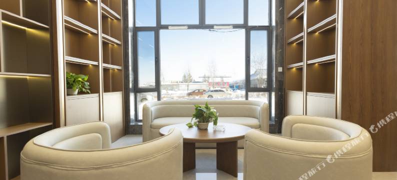 长白山北坡集散中心万信至格温泉酒店图片