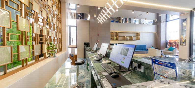 蓝萨大酒店(靖边长城路店)图片