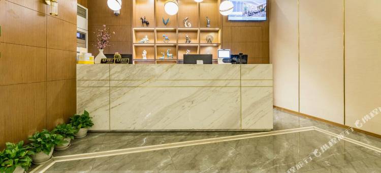 阔悦酒店(上海江宁路地铁站店)图片