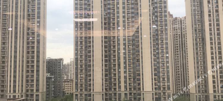 亿辰翡翠公寓(赣州站巨亿万达店)图片