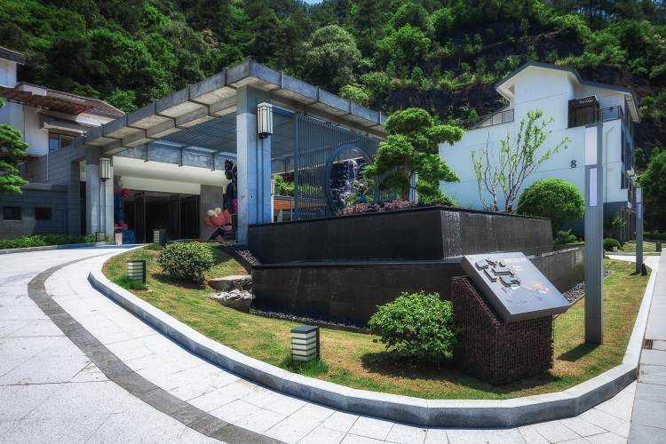 Qiyue ResortOver view