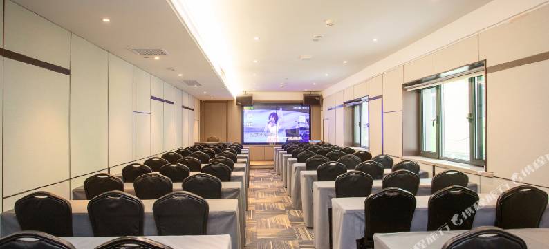 赛菲尔听雪酒店(吉林火车站西广场财富广场店)图片