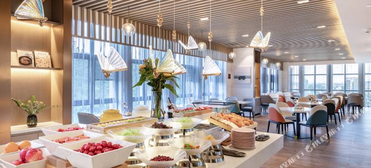 珠海唐家湾大学城金鼎广场亚朵酒店图片