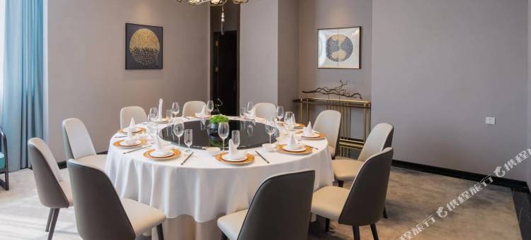 永恒朗悦酒店(南宁动物园广西大学地铁站店)图片