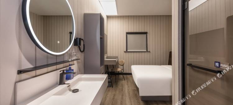 汉庭上海同济大学四平路地铁站酒店图片