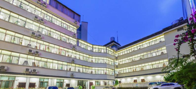 腾冲荭森酒店(财富中心店)图片