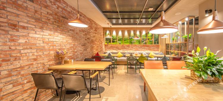 秋果酒店(哈尔滨中央大街松花江畔路店)图片