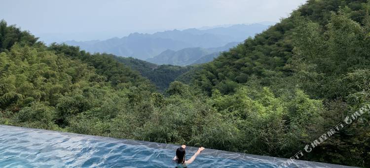 山中传奇·云海之巅YUNHAI|峡谷无边泳池野奢民宿图片