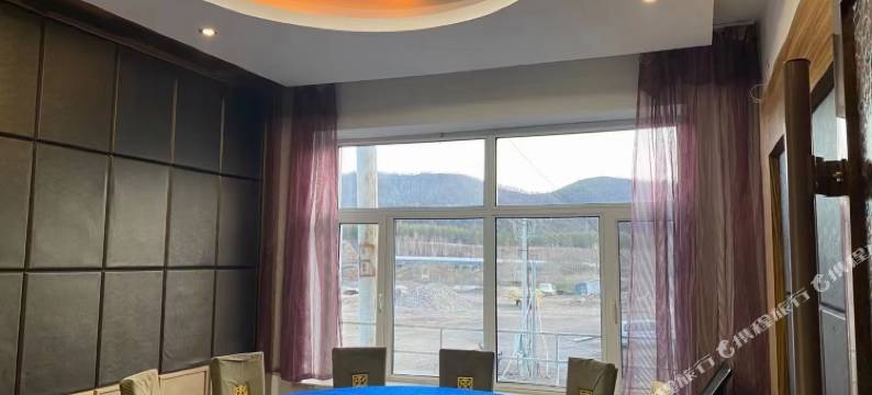 月亮小镇温泉度假酒店(扎兰屯柴河镇总店)图片