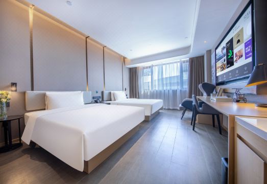 Yaduo Hotel, Wanrun Street, Suning Plaza, Lianyungang Hotel Overview