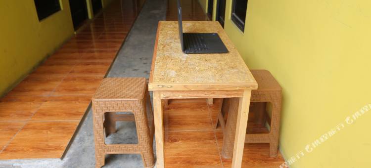 OYO 93021 科斯特迪森酒店(Penginapan Dison RedPartner)图片