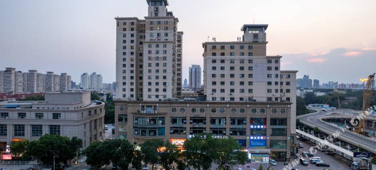 格美酒店(天津南开大学天塔地铁站店)图片