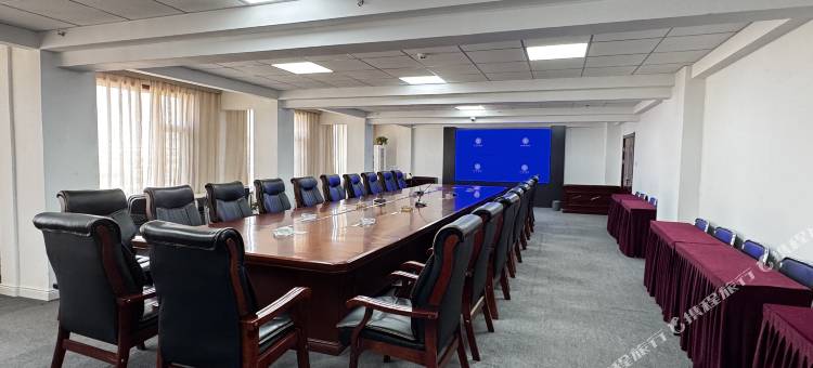 宁武华美酒店图片