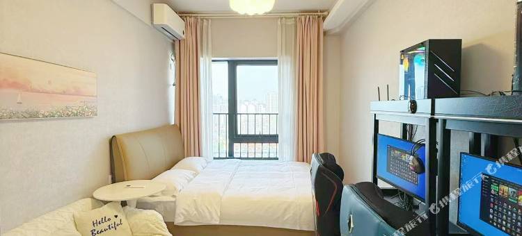 极光电竞公寓酒店(南昌万科地铁时代广场庐山南大道地铁站店)图片