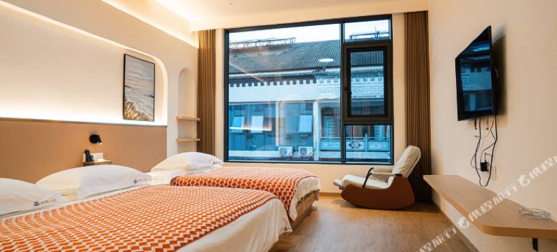 天堂寨甜艳小筑图片