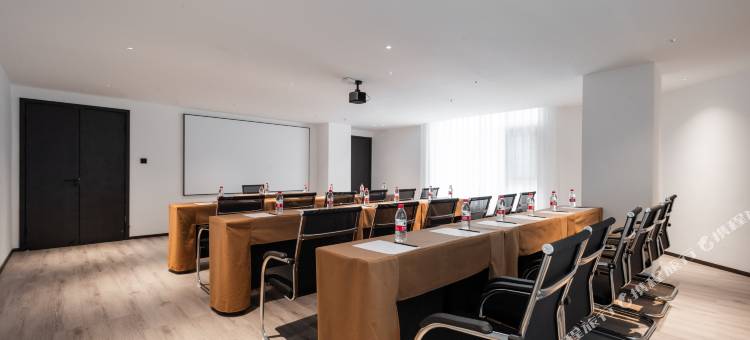 朵兰达LAB酒店(贵阳喷水池地铁站甲秀楼店)图片