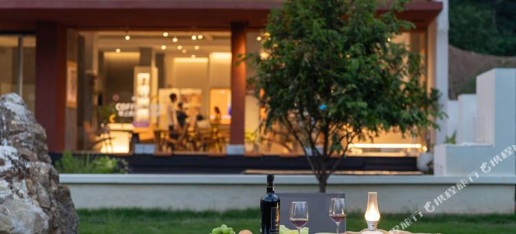 西桃咖啡民宿(老君山云景索道店)图片