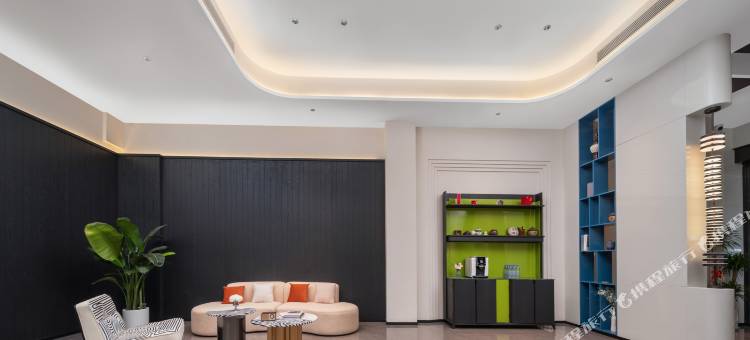 云跃•未来|SAPIENTIA•UTOPIA智能多维设计酒店(高铁站万地广场店)图片