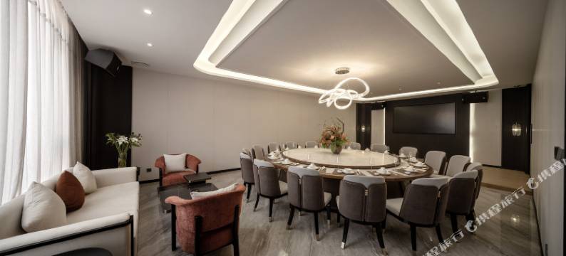 炉霍博达拉大酒店图片