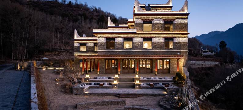 阿若康巴·丹巴甲居庄园图片