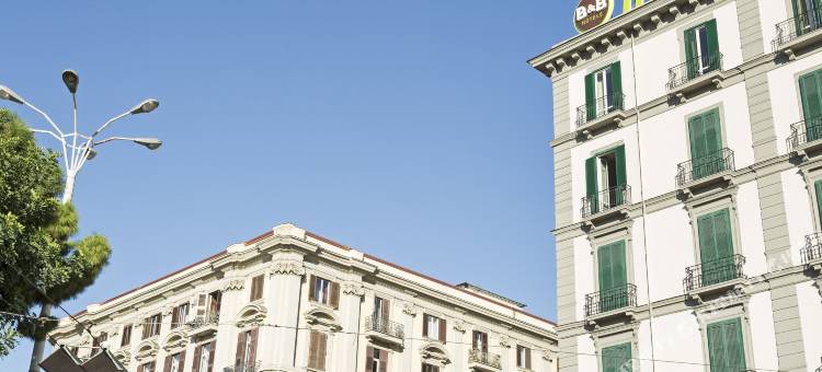 那不勒斯住宿加早餐酒店(B&B Hotel Napoli)图片