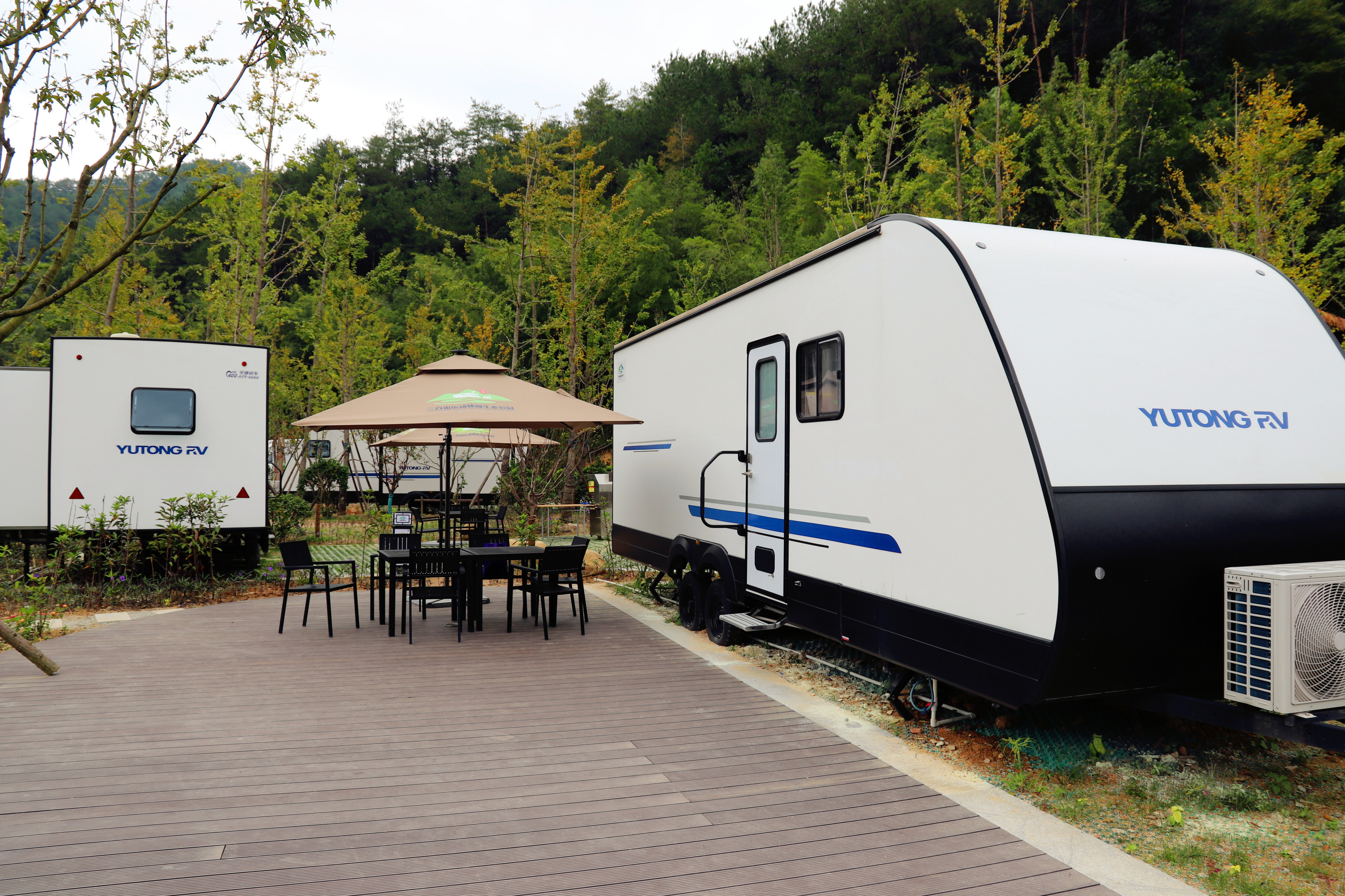 Sanbai Mountain Town Yingcui Lake Tribe Hotel Over view