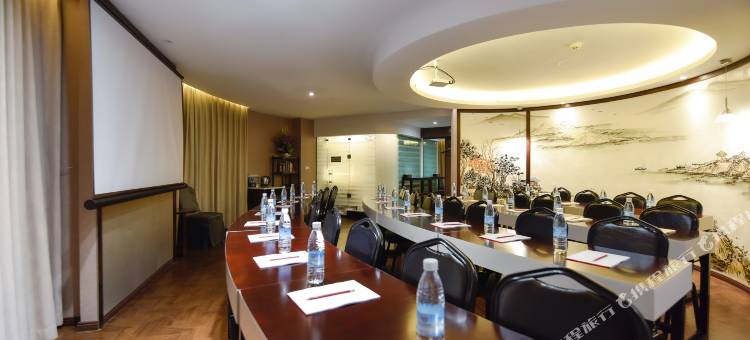 毕节盘古书香精品酒店(毕节市中医院人民公园店)图片