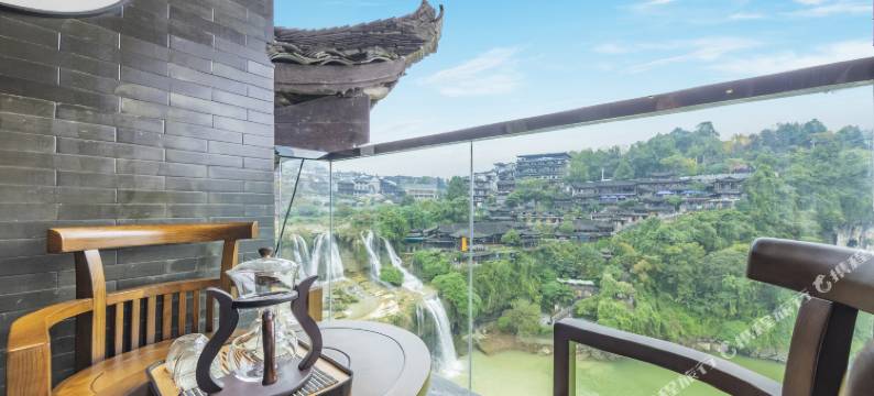 十二城·瀑上仙·280度观瀑星空云宿(芙蓉镇大瀑布店)图片