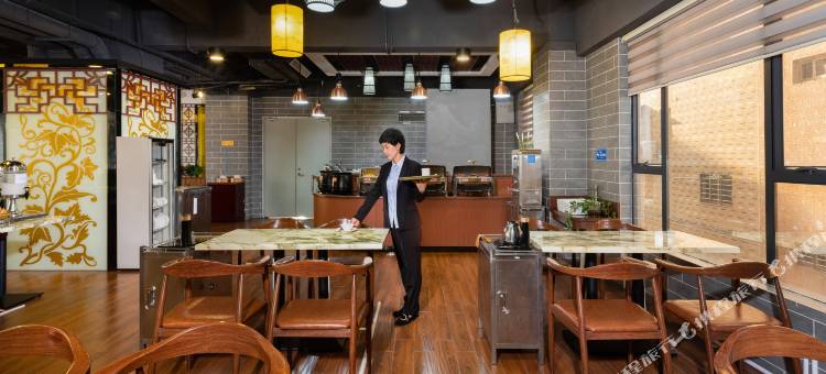 噢斯顿酒店(凯旋购物广场店)图片