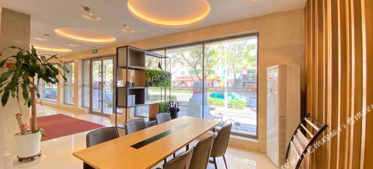 睿柏·云酒店(辽阳火车站店)图片