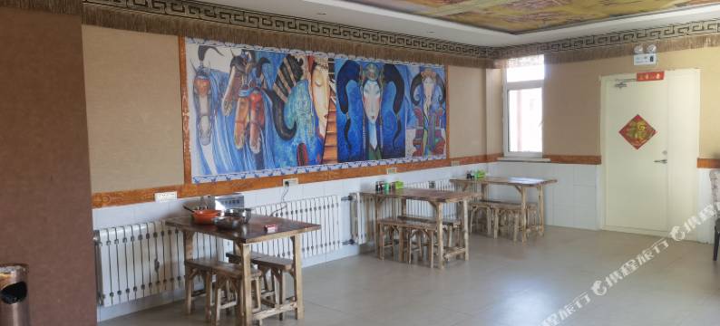 呼伦贝尔六十六顶毡房宾馆图片