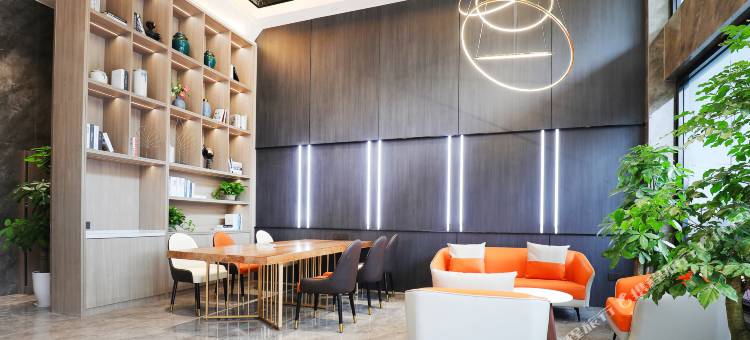 致馨栀子花开酒店(松滋高成大道店)图片