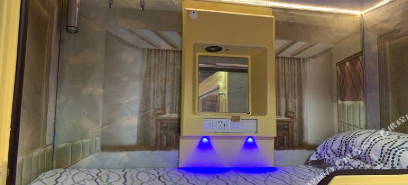 郑州星空太空舱青年旅社图片