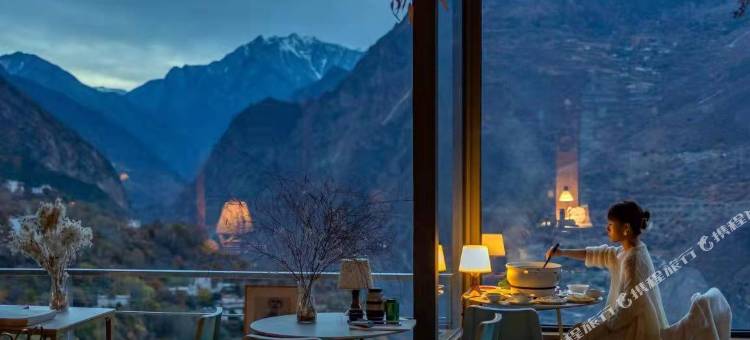 丹巴空山民宿(中路藏寨店)图片