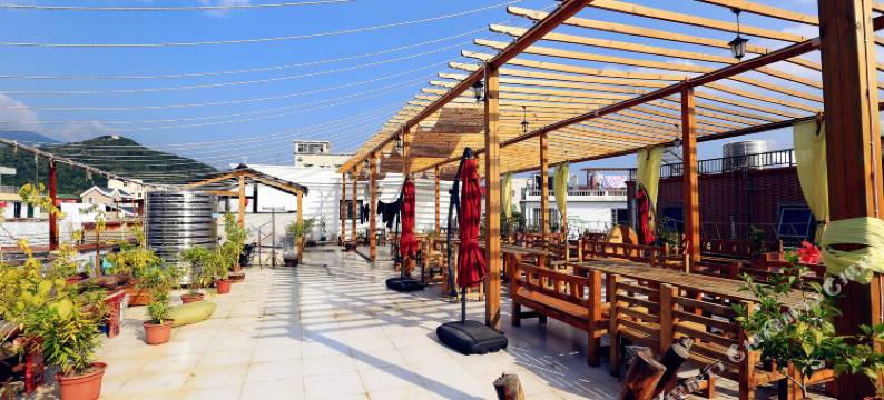 深圳老板很忙精品客栈(较场尾大鹏所城店)图片