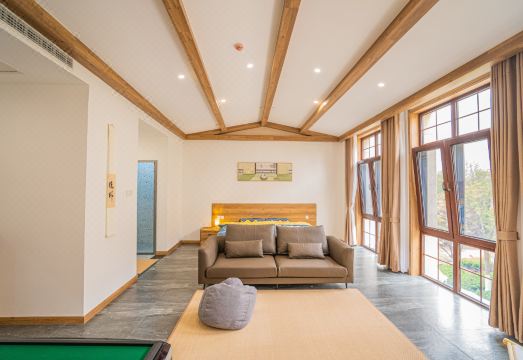 Erhai hotel Hotel Overview