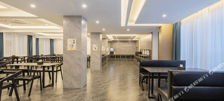 柏纳酒店(安吉九州昌硕广场店)图片