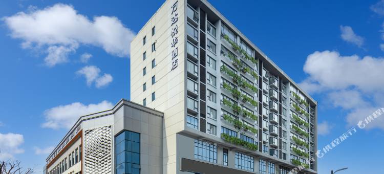 无锡万达悦华酒店(太湖鼋头渚风景区湖滨商业街店)图片