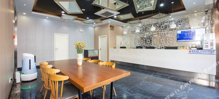 汉庭优佳酒店(上海莘庄南广场店)图片