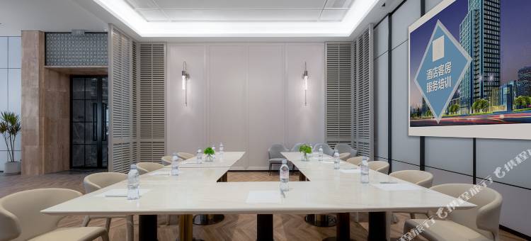 君屿LAB酒店(长沙梅溪湖店)图片