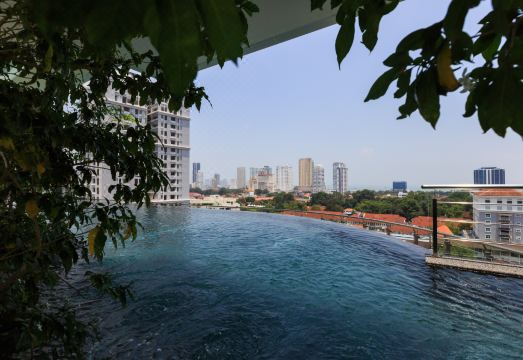 Tropicana 218 Macalister By Stayla Hotel Overview