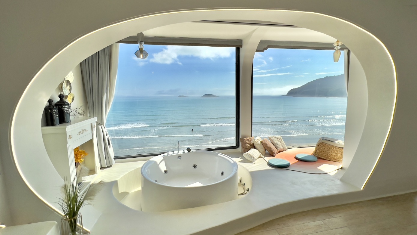 Bushe Seaview InnOver view