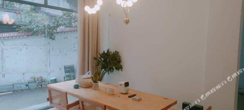 九月青年旅舍图片